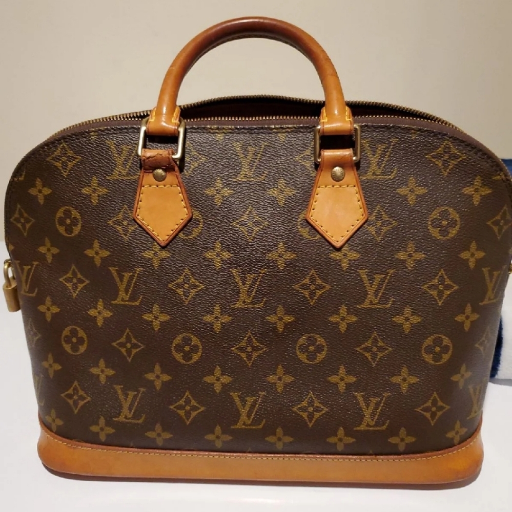 LouisVuitton Alma PM